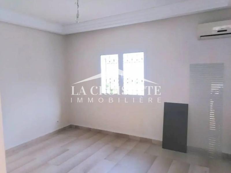 Duplex S+4 avec jardin aux Jardins de Carthage